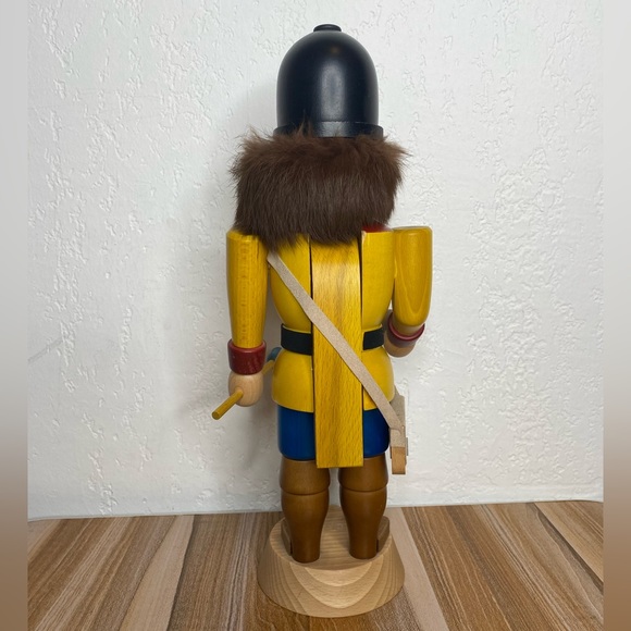 Stracoland Colmnitz Nutcracker Officer No Cannon 15” Handmade from Germany - Picture 4 of 11